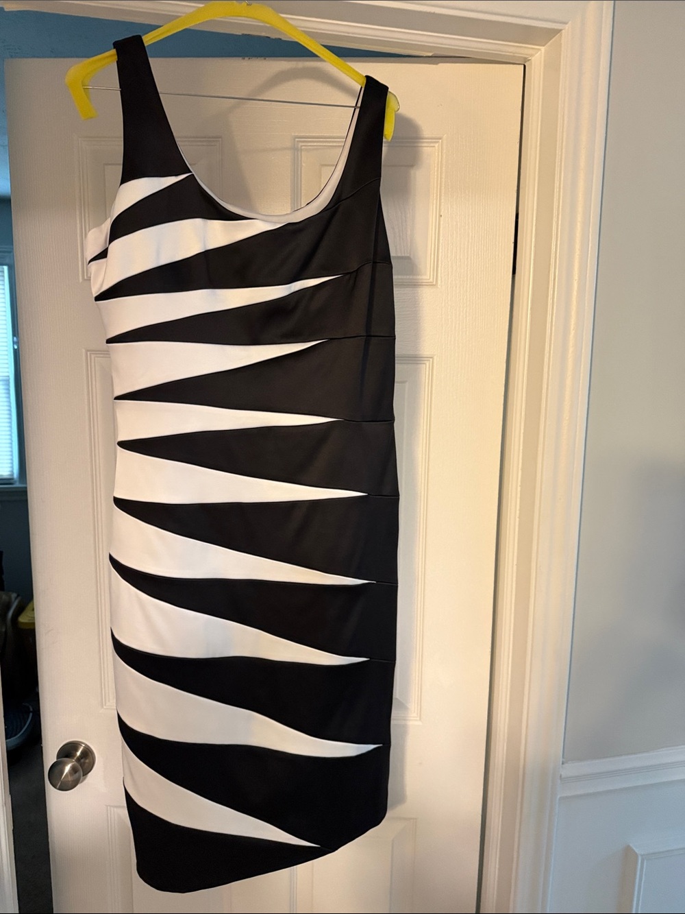 Signature by Sangria Black and White Wave-Stripe Midi Dress